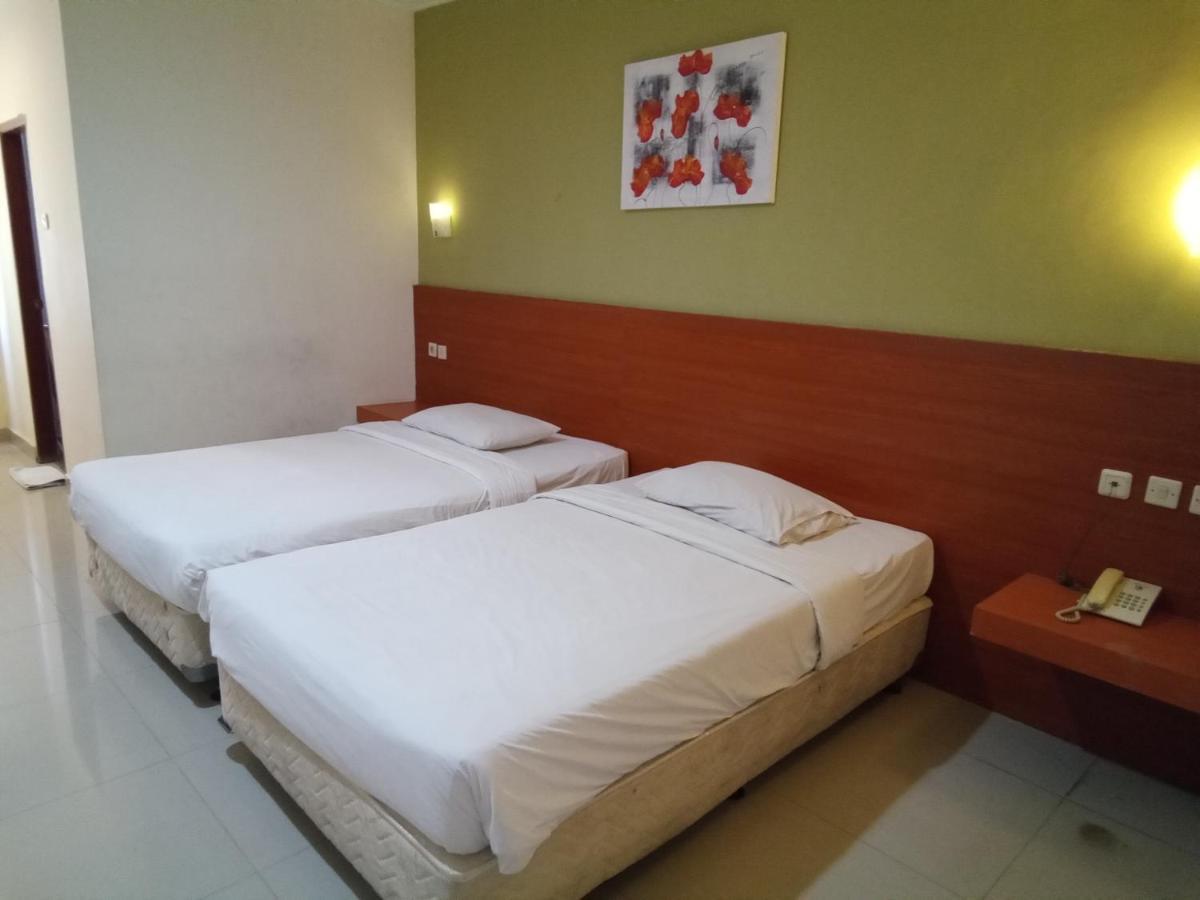 Hotel Puri Dibia Kuta Kuta Lombok Kültér fotó